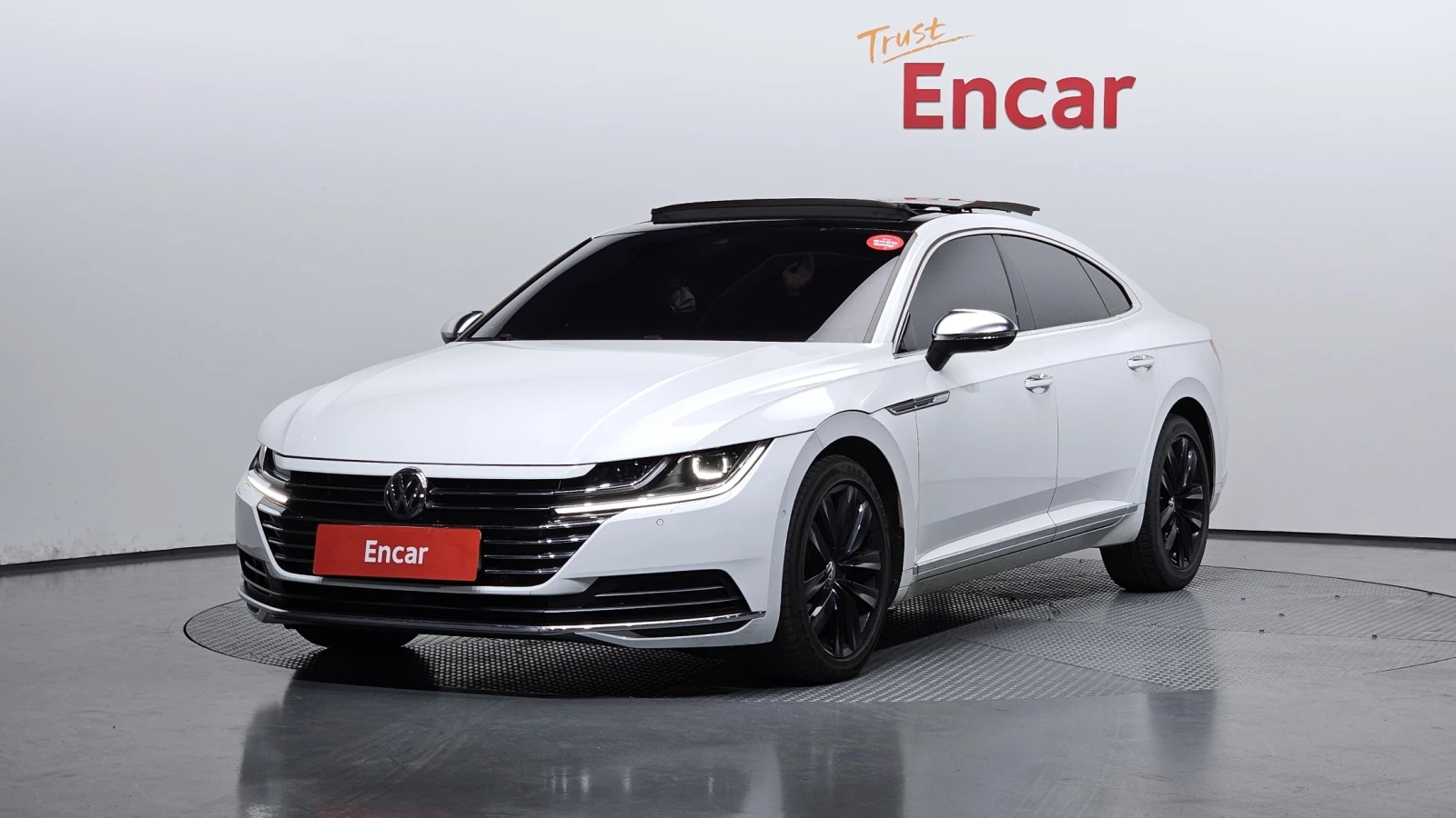 VW Arteon 2.0 TDI| Massage| HUD| 360 Camera| Panorama| Distr | Mobile.bg � ����������� 1
