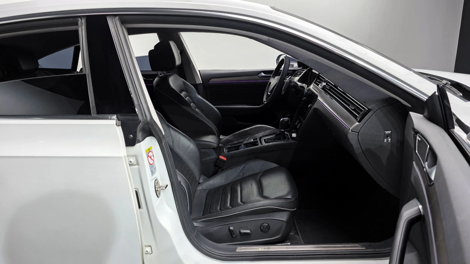 VW Arteon 2.0 TDI| Massage| HUD| 360 Camera| Panorama| Distr | Mobile.bg � ����������� 10