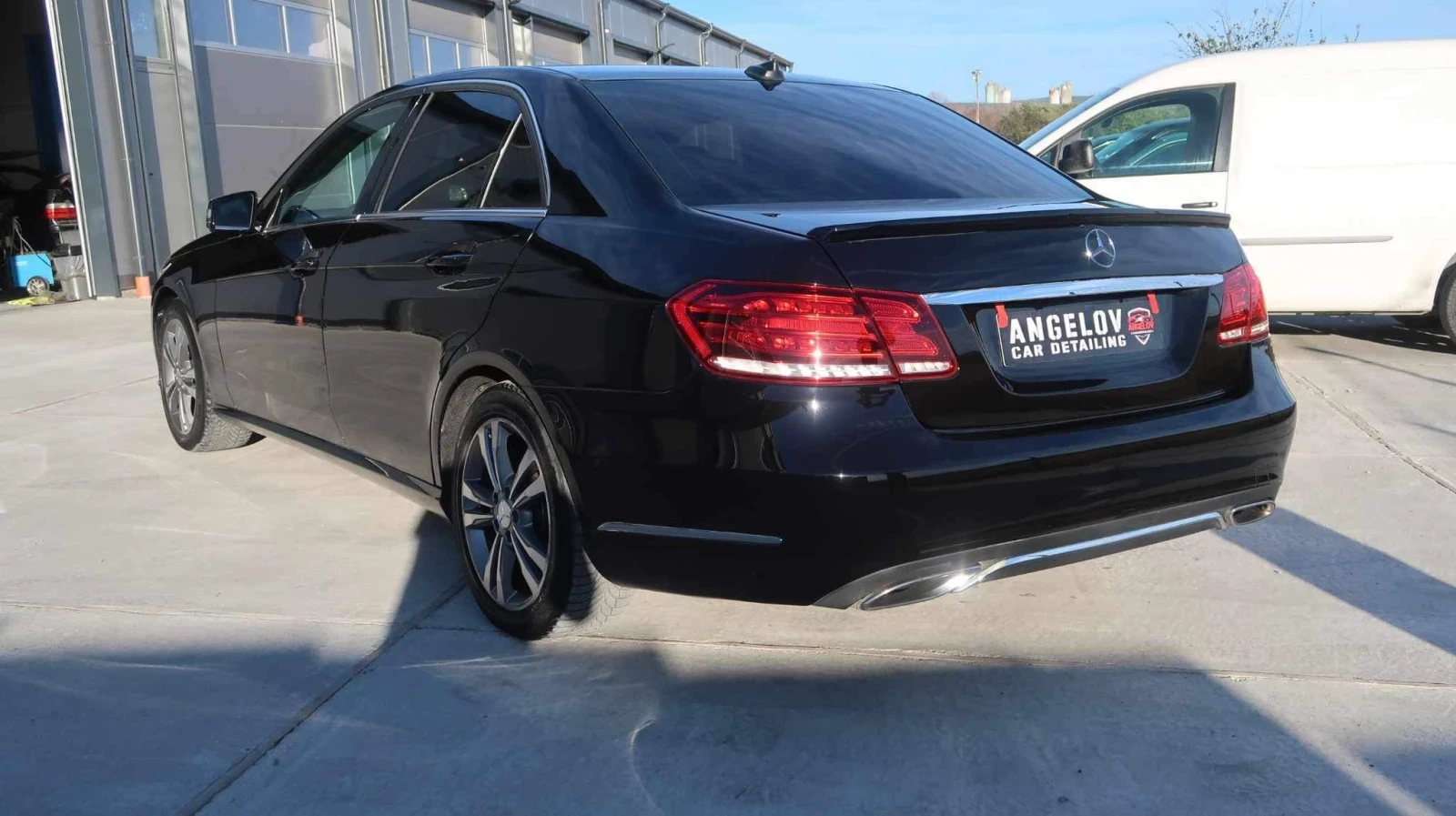 Mercedes-Benz E 200 Mercedes E200 Avangarde !!, снимка 7 - Автомобили и джипове - 55098801
