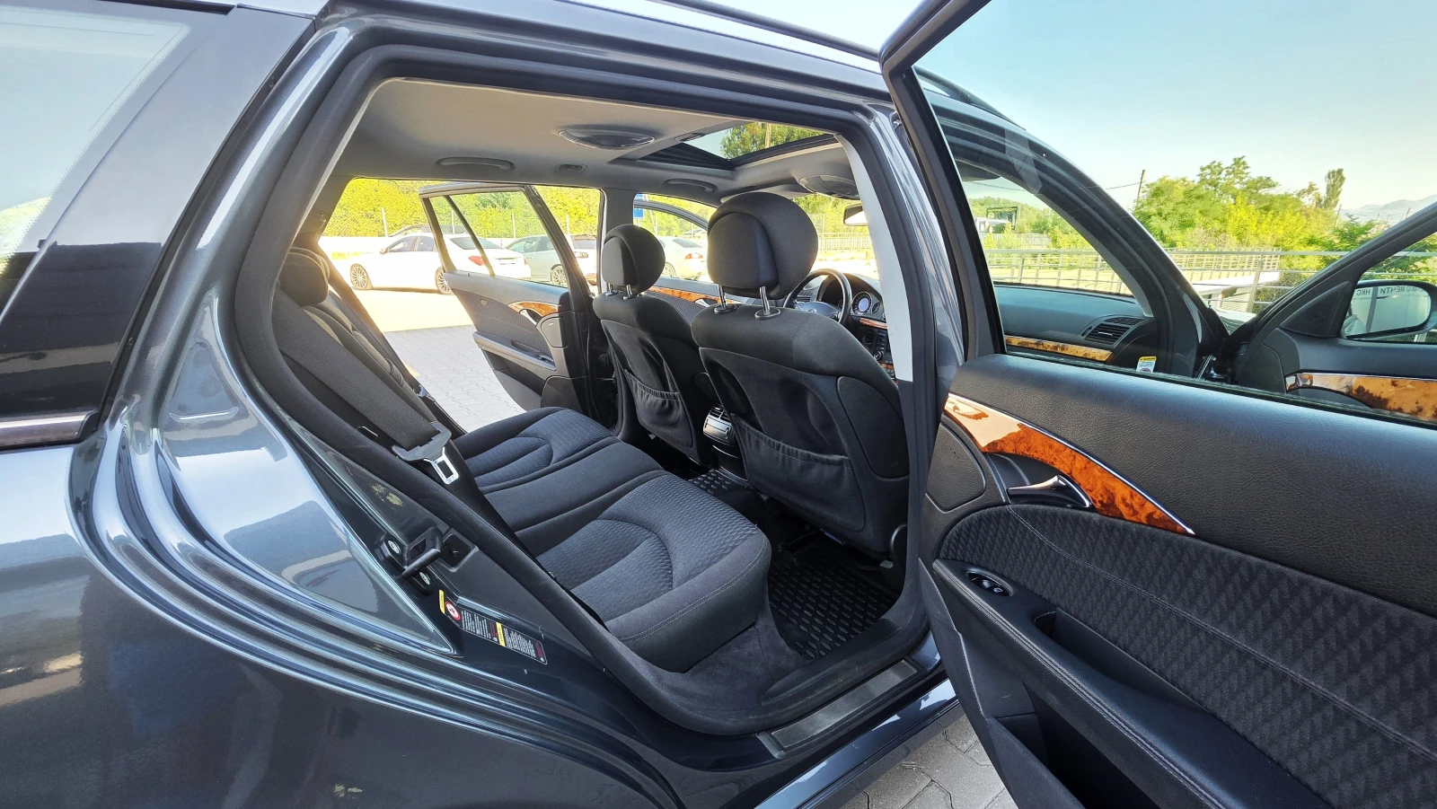 Mercedes-Benz E 220 ЛИЗИНГ, снимка 12 - Автомобили и джипове - 55470410