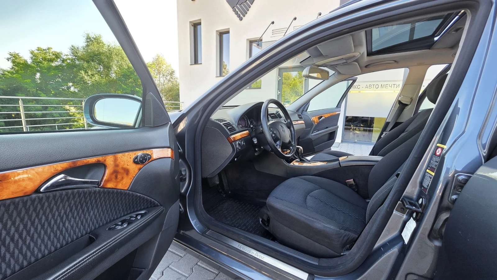Mercedes-Benz E 220 ЛИЗИНГ, снимка 9 - Автомобили и джипове - 55470410