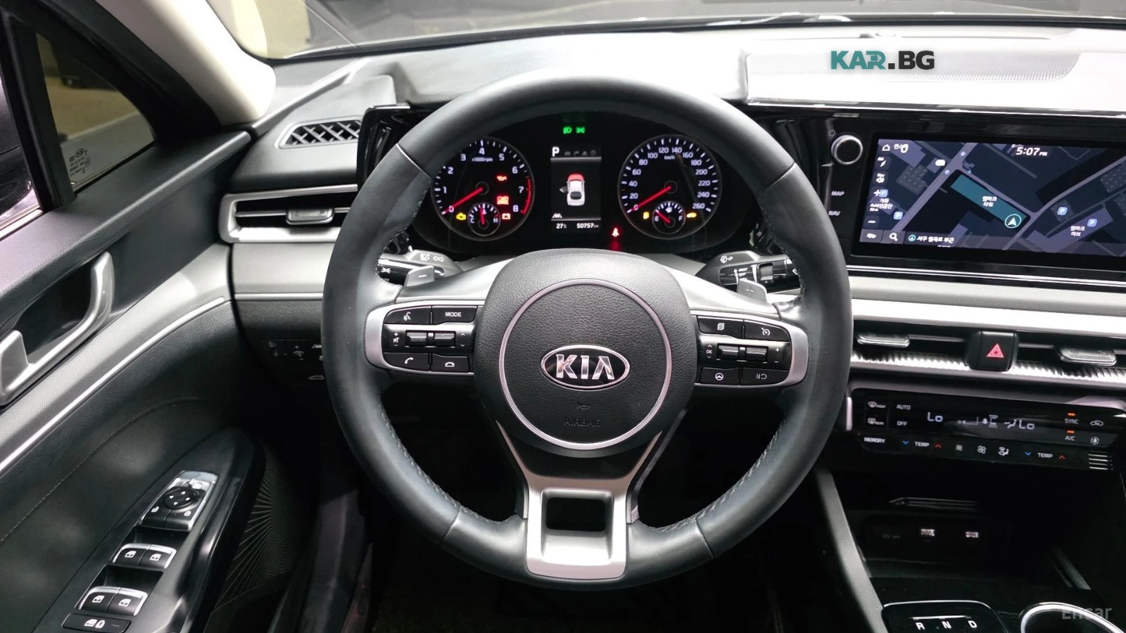 Kia K5 2.0 ГАЗ* PRESTIGE* ПОДГРЕВ* ОБДУХВАНЕ* ПАНО* КАМЕР, снимка 12 - Автомобили и джипове - 55835600