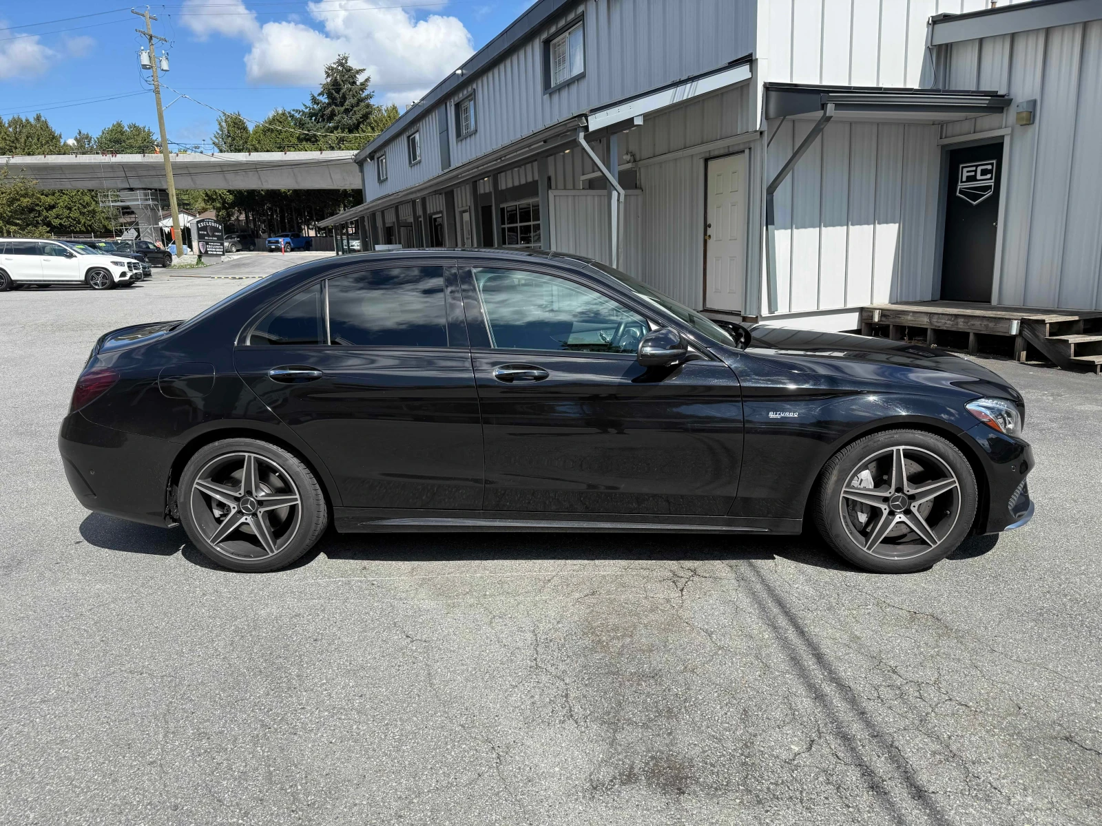 Mercedes-Benz C 43 AMG 4MATIC | CARFAX | АВТОКРЕДИТ БЕЗ ПЪРВОНАЧАЛНА, снимка 5 - Автомобили и джипове - 55872264