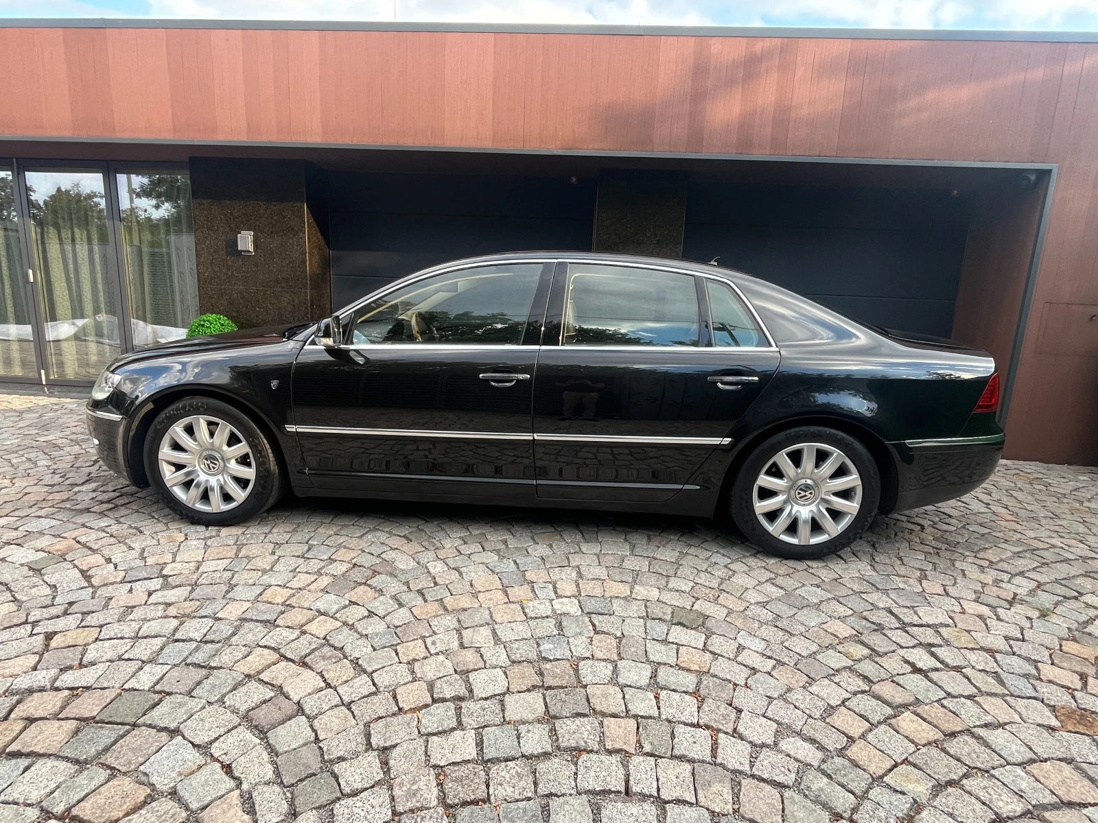 VW Phaeton W12 Individual, снимка 2 - Автомобили и джипове - 56013287
