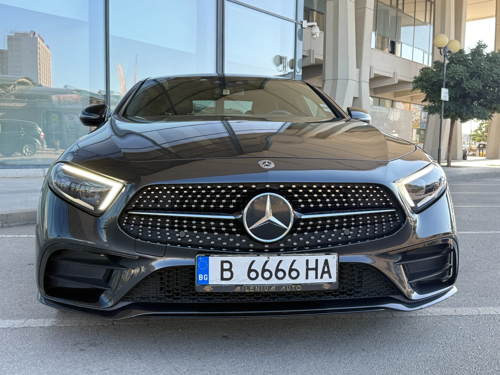 Mercedes-Benz CLS 300 CDI 6 МЕСЕЦА ГАРАНЦИЯ/AMG Pack 245к.с Active Sound, снимка 8 - Автомобили и джипове - 56071394