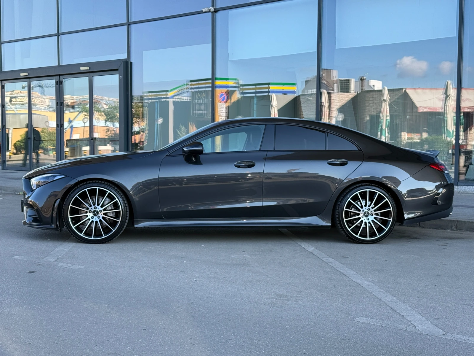 Mercedes-Benz CLS 300 CDI 6 МЕСЕЦА ГАРАНЦИЯ/AMG Pack 245к.с Active Sound, снимка 2 - Автомобили и джипове - 56071394
