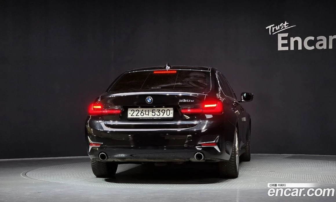 BMW 330 330e Luxury, снимка 4 - Автомобили и джипове - 56156614