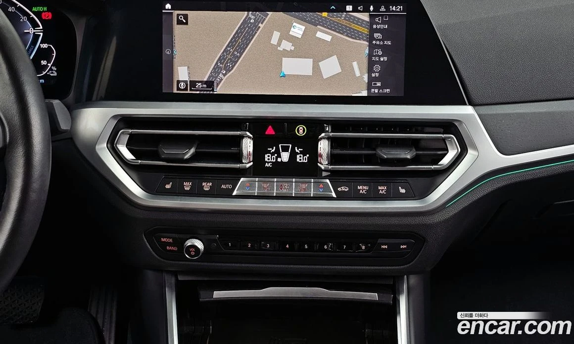 BMW 330 330e Luxury, снимка 14 - Автомобили и джипове - 56156614