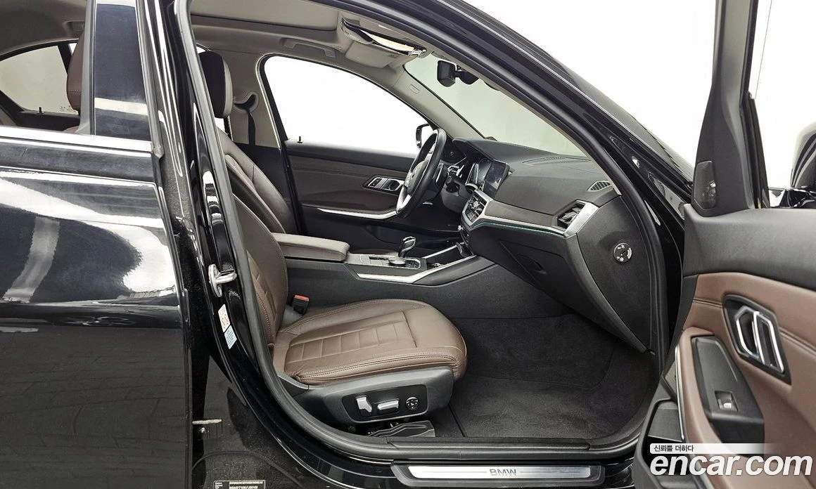 BMW 330 330e Luxury, снимка 11 - Автомобили и джипове - 56156614