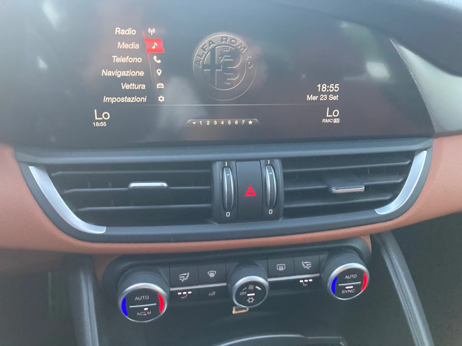 Alfa Romeo Giulia 2.2 M-Jet 210hp 4x4 VELOCE, снимка 9 - Автомобили и джипове - 56202924