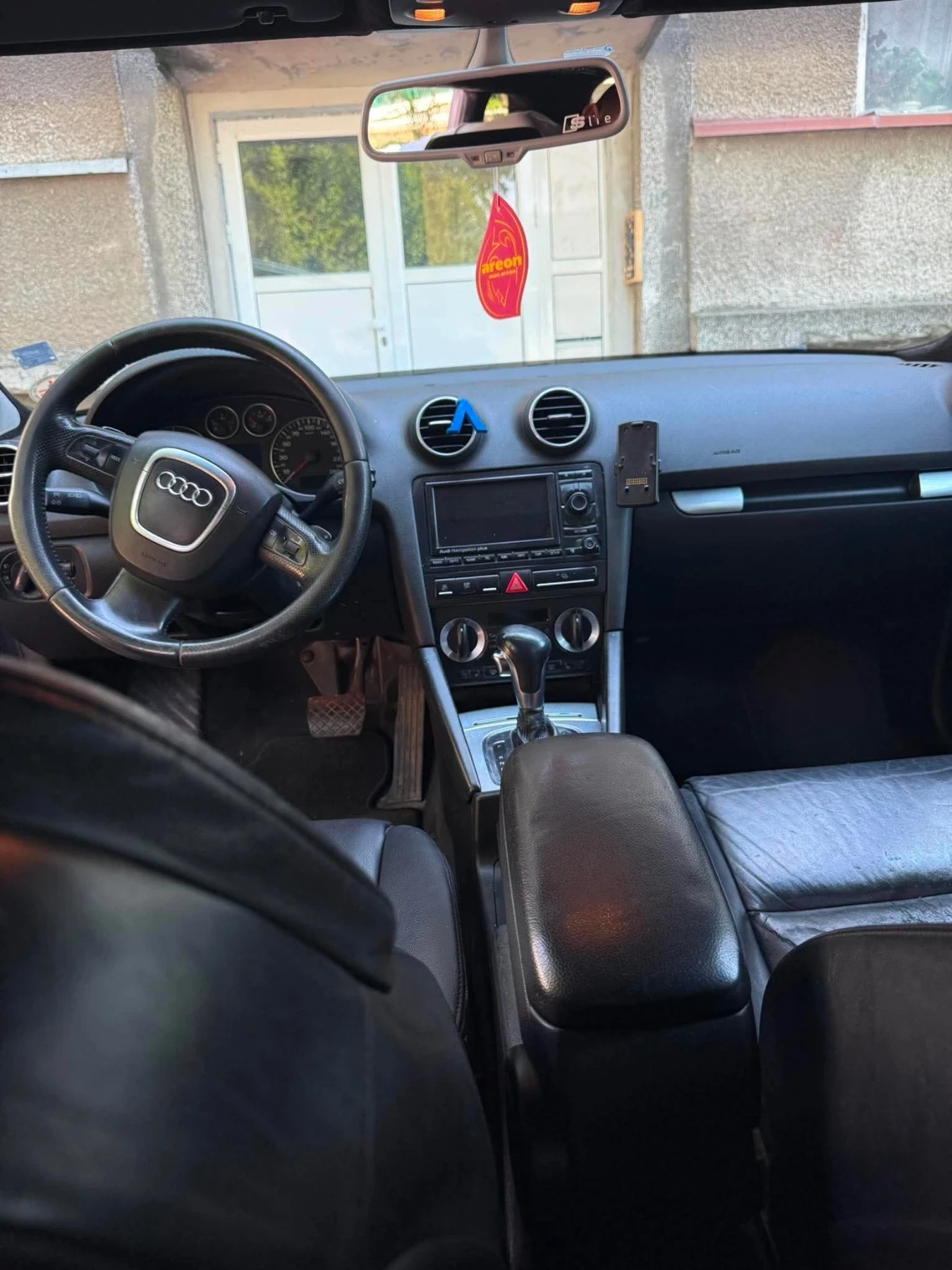 Audi A3 2.0 Tdi Sportback S-Line Алкантара, снимка 2 - Автомобили и джипове - 56717985