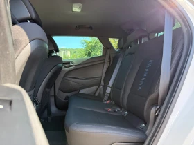 Hyundai Tucson 1.7CRDI-КЛИМАТРОНИК-КАМЕРА-ПАРКТРОНИК-КЕЙЛЕС, снимка 11