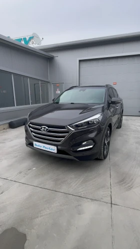 Hyundai Tucson 1.6 TGDI  Executive 4WD/ Стъклен таван 1