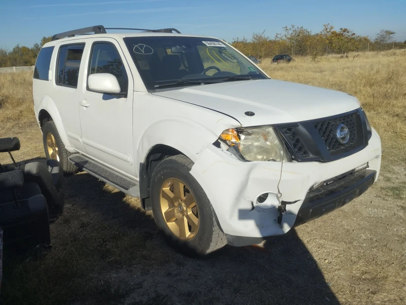 Nissan Pathfinder 4.0, снимка 8 - Автомобили и джипове - 48276598