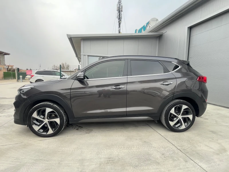 Hyundai Tucson 1.6 TGDI  Executive 4WD/ Стъклен таван, снимка 4 - Автомобили и джипове - 49111236