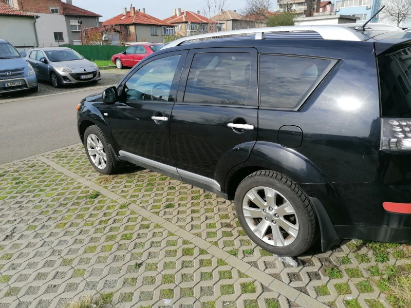 Mitsubishi Outlander, снимка 6 - Автомобили и джипове - 52455094