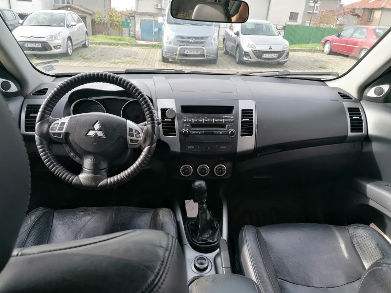 Mitsubishi Outlander, снимка 7 - Автомобили и джипове - 52455094