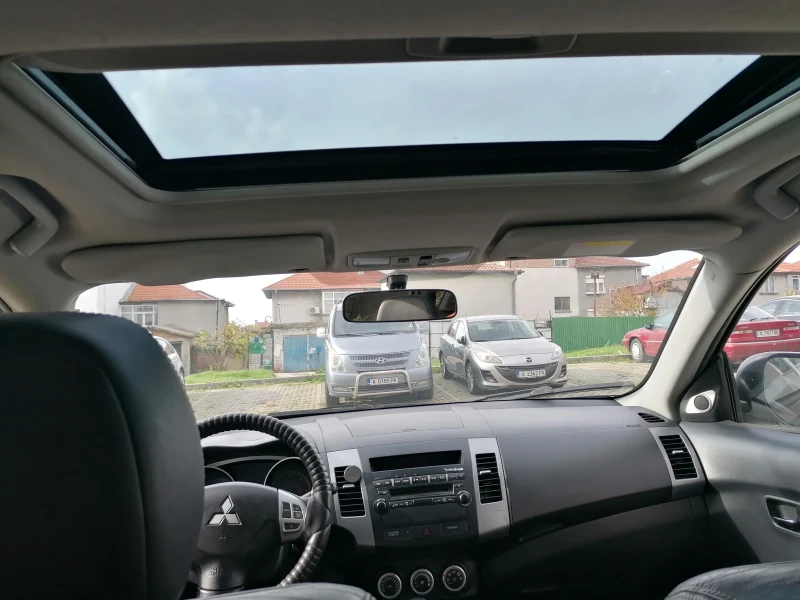 Mitsubishi Outlander, снимка 8 - Автомобили и джипове - 52455094