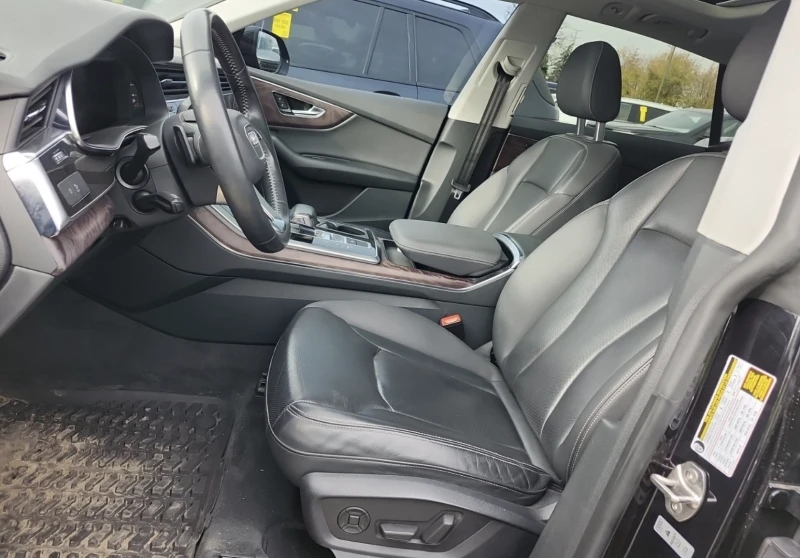 Audi Q8 PROGRESSIV, снимка 5 - Автомобили и джипове - 52749825