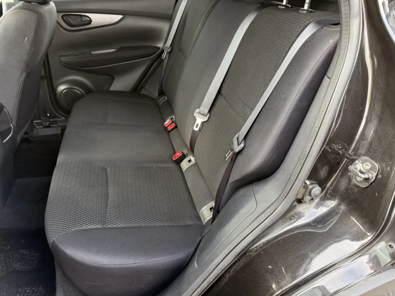 Nissan Qashqai 1.2 Automatic , снимка 15 - Автомобили и джипове - 53361232