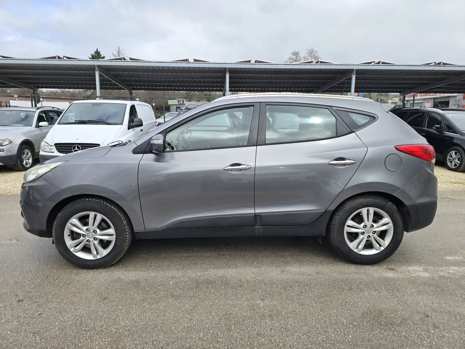 Hyundai IX35 1.7crdi 116к.с Топ състояние , снимка 7 - Автомобили и джипове - 54079064