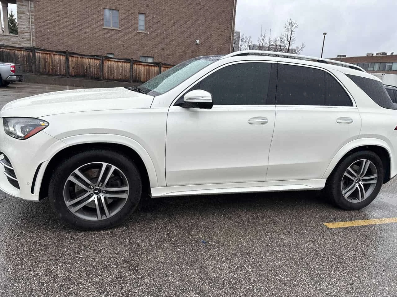 Mercedes-Benz GLE 350 4MATIC* DISTRONIC* BURMESTER* ОБДУХВАНЕ* 360* , снимка 2 - Автомобили и джипове - 54169101