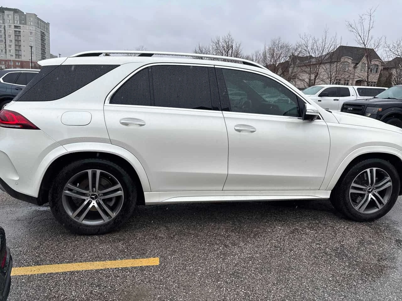 Mercedes-Benz GLE 350 4MATIC* DISTRONIC* BURMESTER* ОБДУХВАНЕ* 360* , снимка 3 - Автомобили и джипове - 54169101