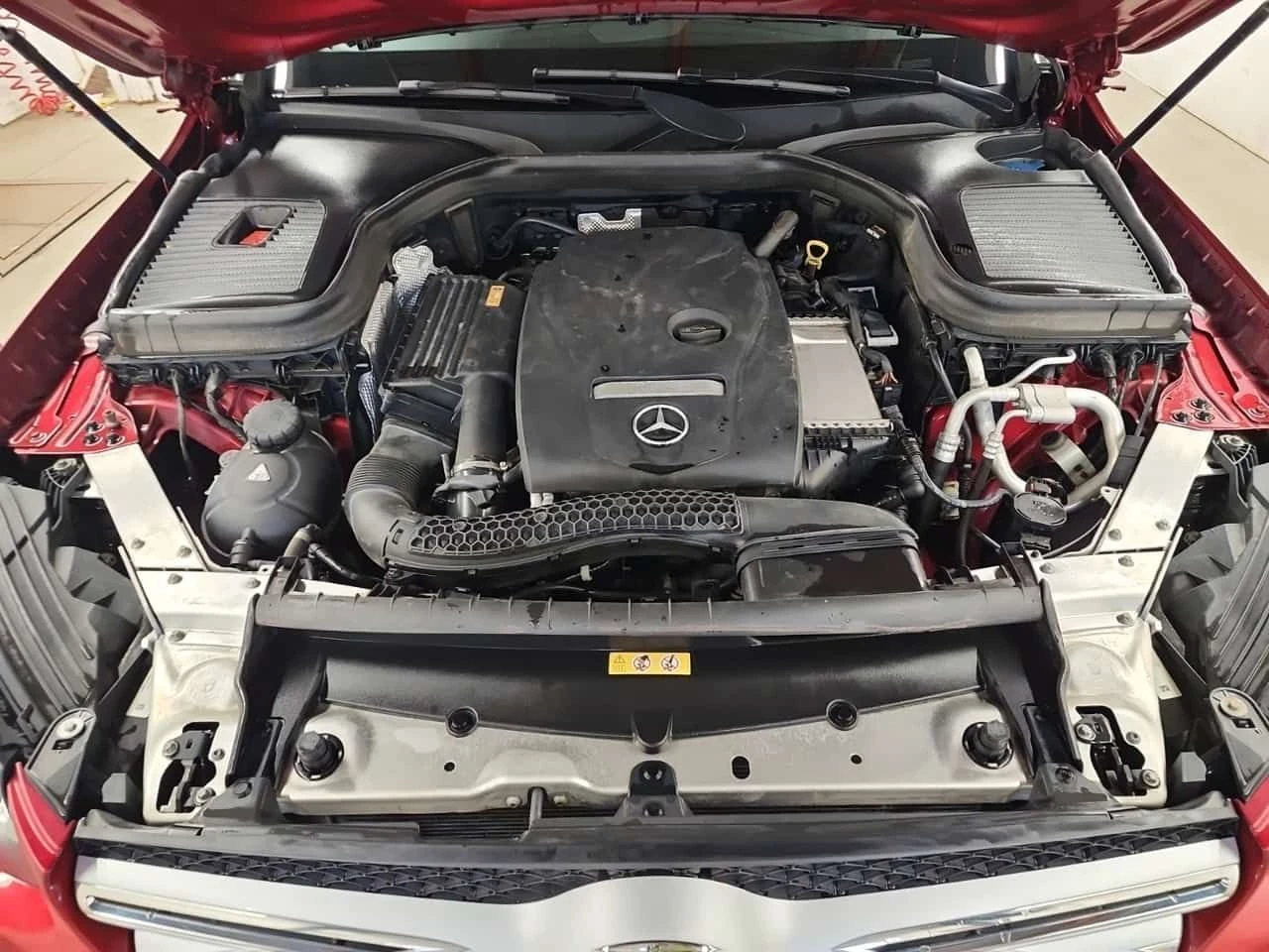 Mercedes-Benz GLC 300 BURMESTER * PANO * KEYLESS *  ПОДГРЕВИ * CARFAX, снимка 16 - Автомобили и джипове - 54918598