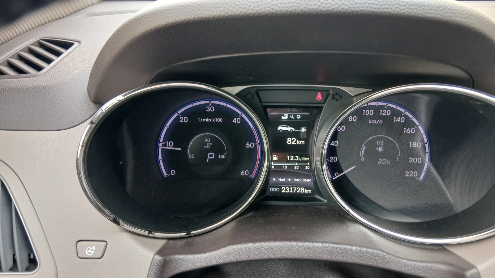 Hyundai IX35 tukson, снимка 9 - Автомобили и джипове - 54940260