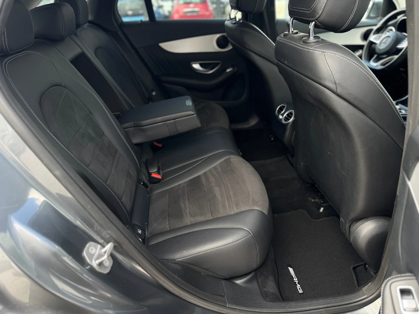 Mercedes-Benz GLC 250 AMG 4MATIC, снимка 11 - Автомобили и джипове - 55190032