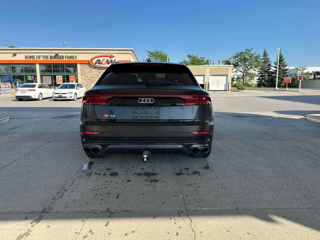 Audi SQ8  4.0 TFSI quattro / ДИСТРОНИК / 360 / ОБДУХВАНЕ , снимка 4 - Автомобили и джипове - 55574317