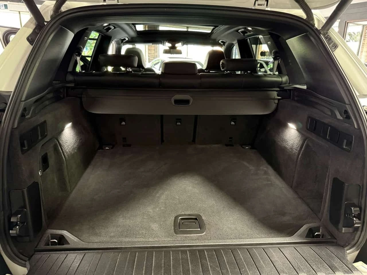 BMW X5 * 40i * SPORT PKG * CLEAN CARFAX * PANO, снимка 16 - Автомобили и джипове - 55740983