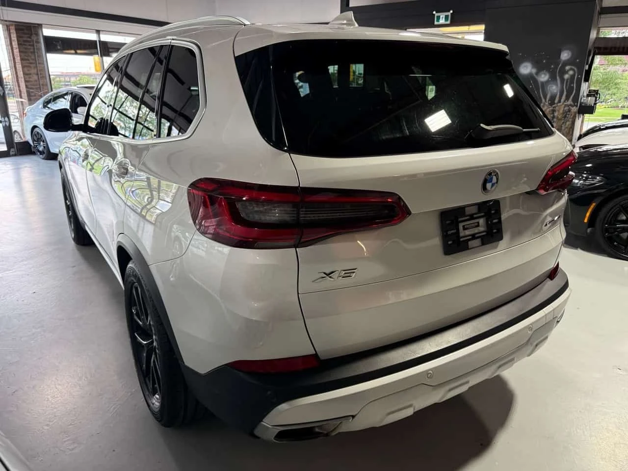 BMW X5 * 40i * SPORT PKG * CLEAN CARFAX * PANO, снимка 5 - Автомобили и джипове - 55740983