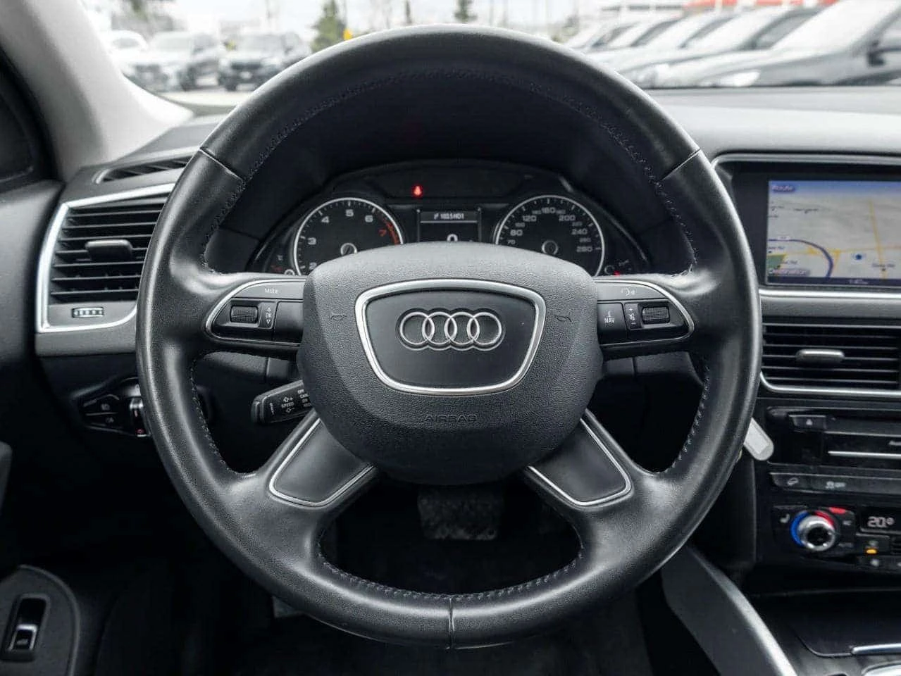 Audi Q5 * 2.0 Progressiv CLEAN CARFAX | POWER WINDOWS | SU, снимка 8 - Автомобили и джипове - 56359788