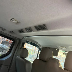 Opel Vivaro, снимка 8 - Бусове и автобуси - 53636678