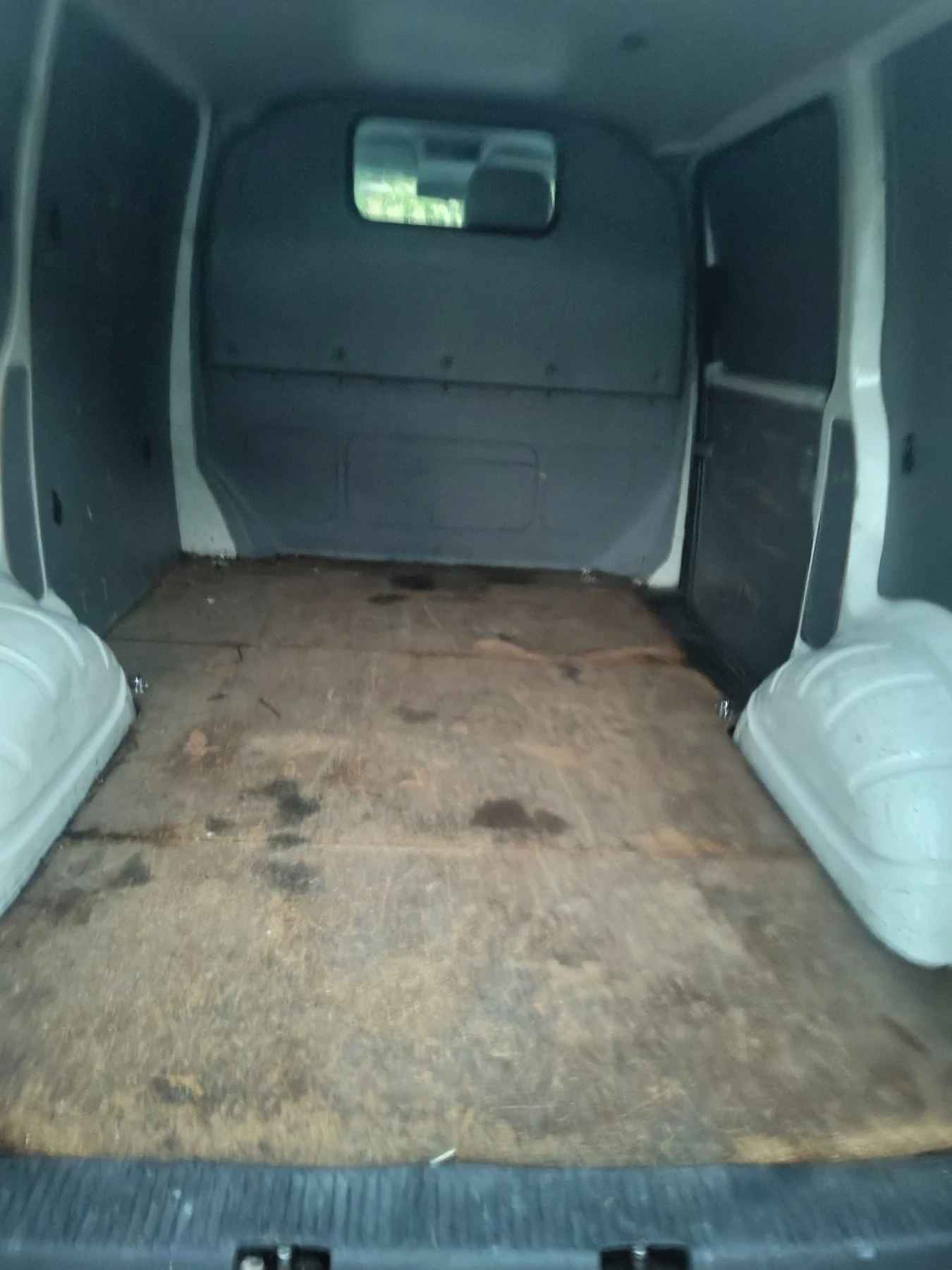 VW T5 1.9 ТДИ 105 КС., снимка 8 - Бусове и автобуси - 55840280