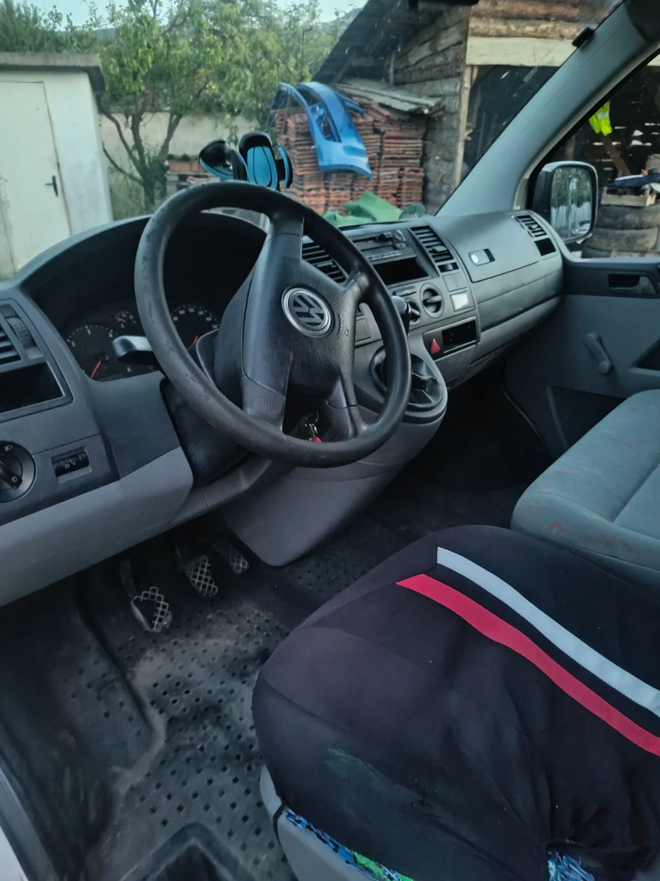 VW T5 1.9 ТДИ 105 КС., снимка 5 - Бусове и автобуси - 55840280