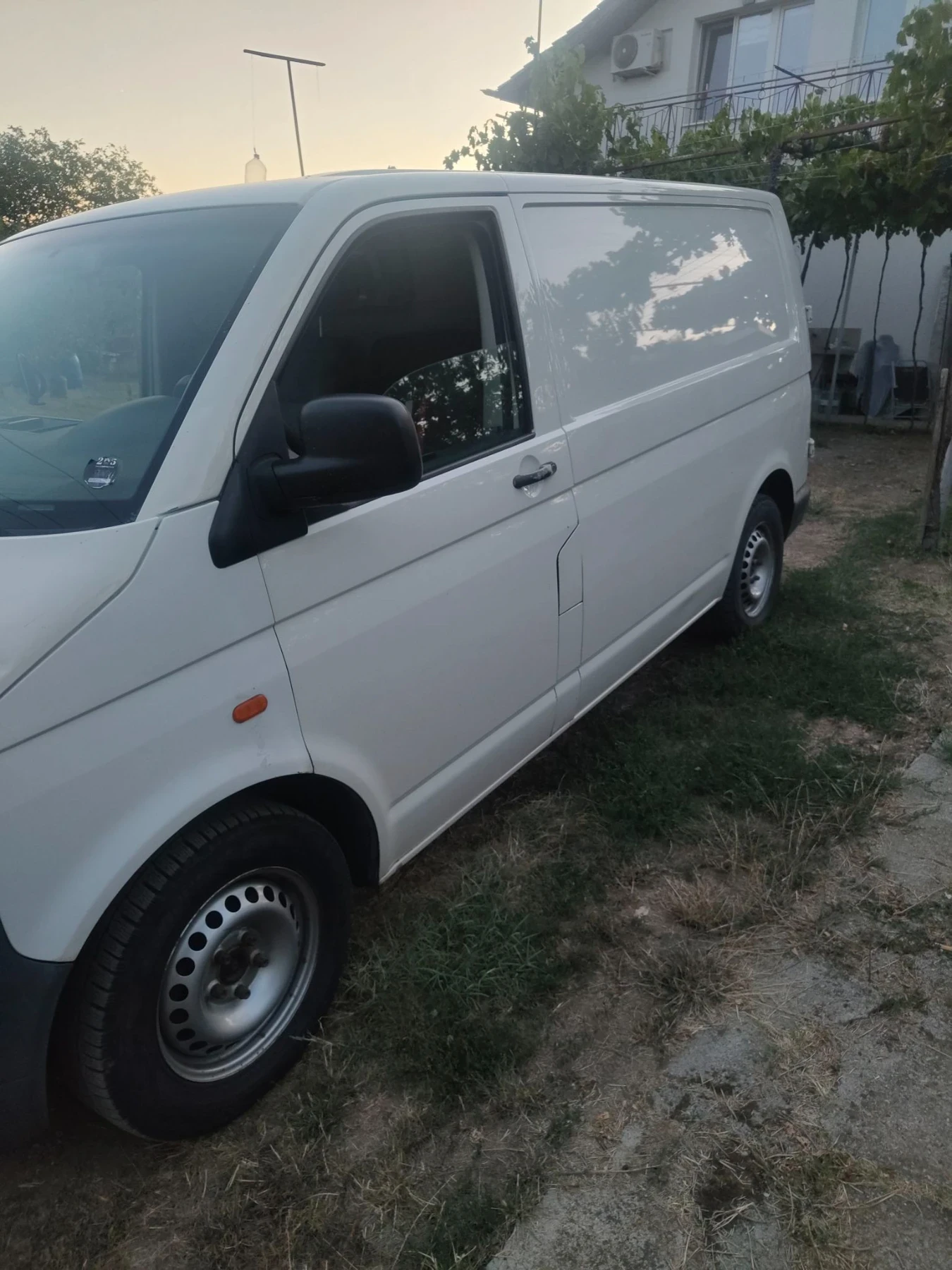 VW T5 1.9 ТДИ 105 КС., снимка 3 - Бусове и автобуси - 55840280
