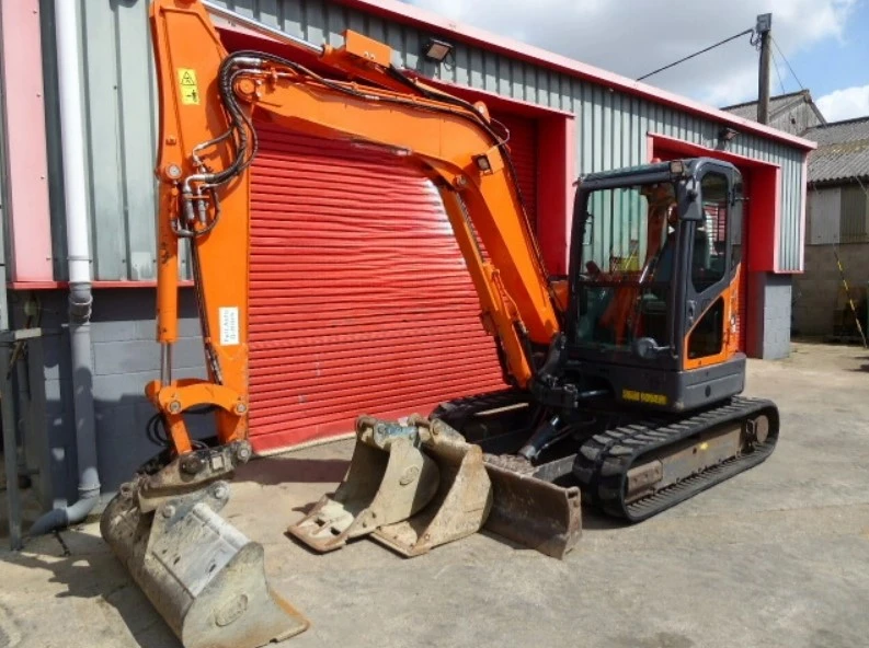 Багер DOOSAN  DX63-3, снимка 2 - Индустриална техника - 47579615