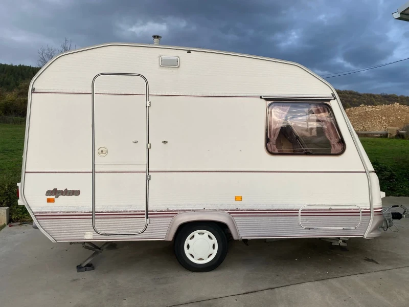 Каравана Sprite Alpine , снимка 5 - Каравани и кемпери - 52406588