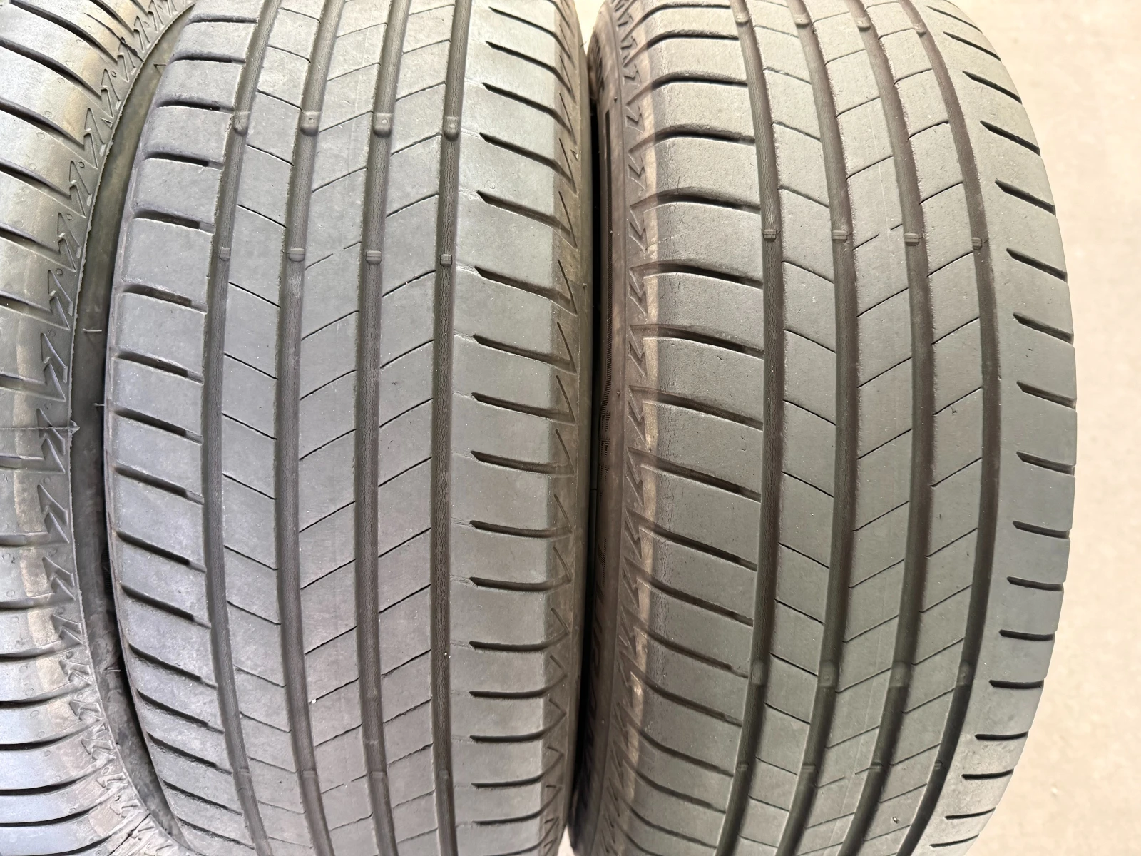 Гуми Летни 195/65R15, снимка 3 - Гуми и джанти - 54673837