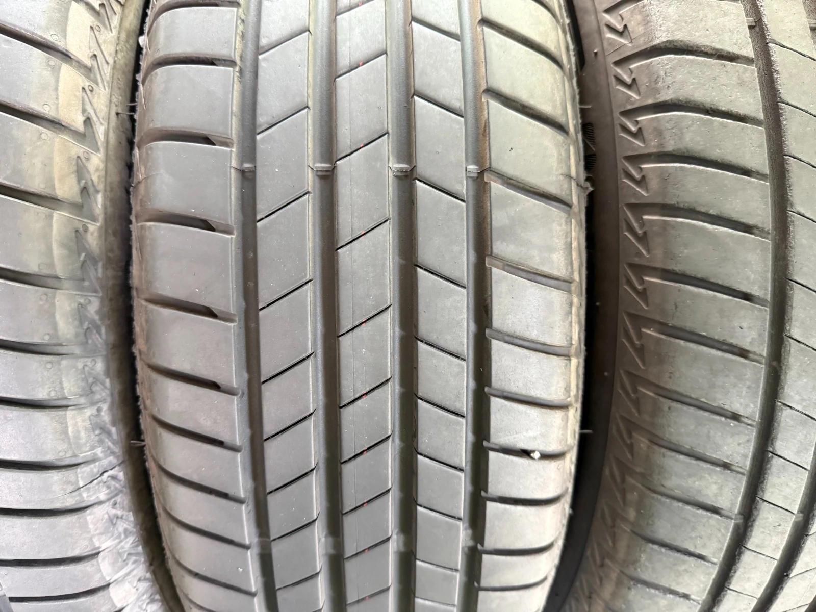 Гуми Летни 195/65R15, снимка 5 - Гуми и джанти - 54673837