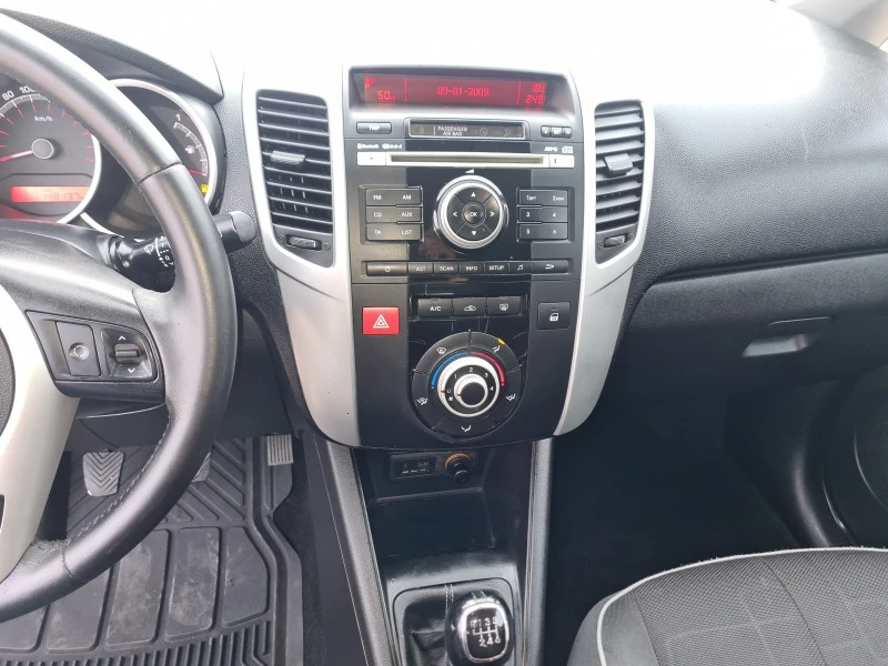 Kia Venga 1.4crdi-90ks-6sk, снимка 12 - Автомобили и джипове - 47150626