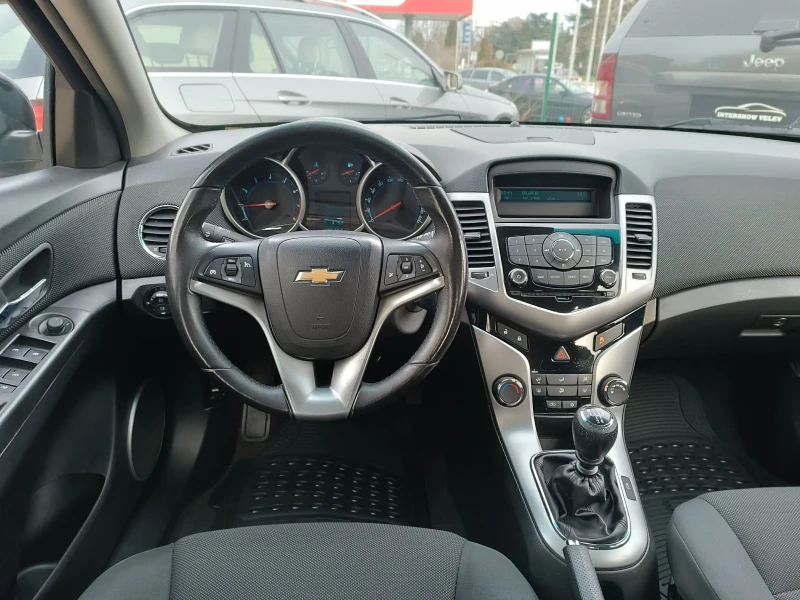 Chevrolet Cruze 1.6, снимка 7 - Автомобили и джипове - 48035681