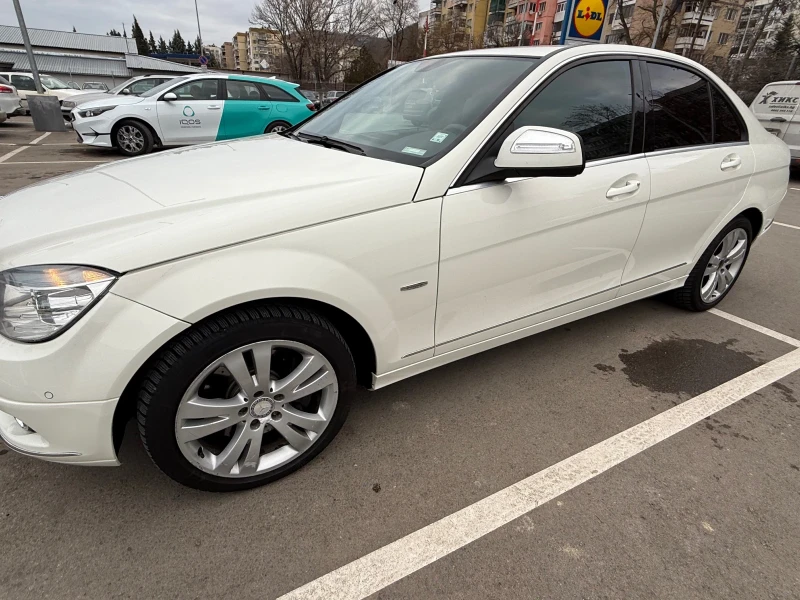 Mercedes-Benz C 320, снимка 4 - Автомобили и джипове - 49469820