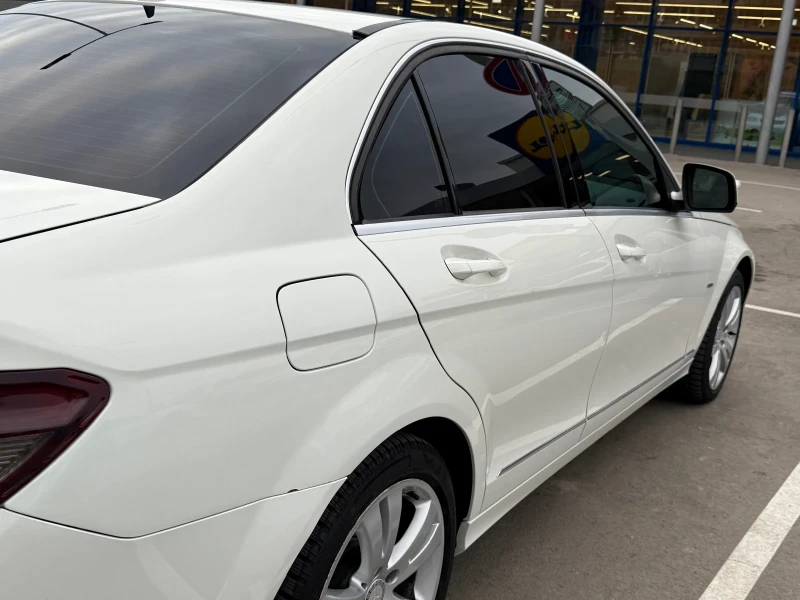 Mercedes-Benz C 320, снимка 5 - Автомобили и джипове - 48803413