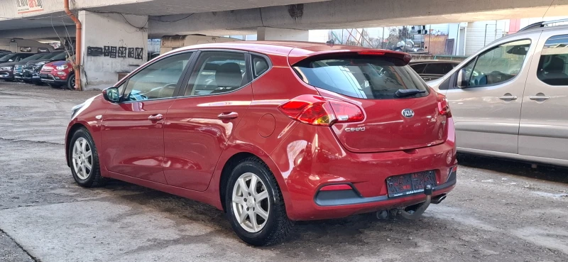 Kia Ceed 1.4 Crdi90kc Автопилот БОРДО ПЕРЛА!, снимка 6 - Автомобили и джипове - 48853842