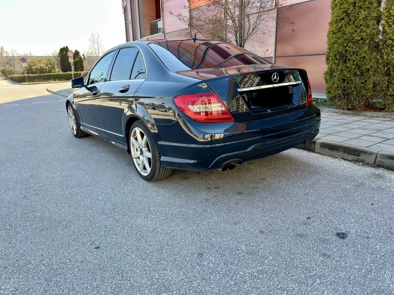 Mercedes-Benz C 200 AMG pack Harman / Kardon, снимка 4 - Автомобили и джипове - 52435079