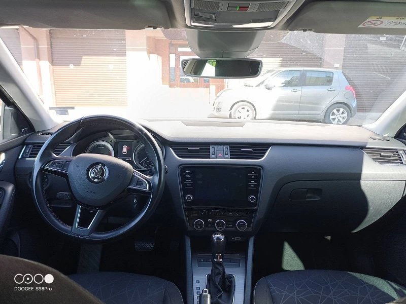 Skoda Octavia 1.8 TSI, снимка 3 - Автомобили и джипове - 52753077