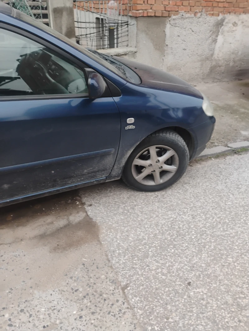 Toyota Corolla Конби, снимка 10 - Автомобили и джипове - 52975442